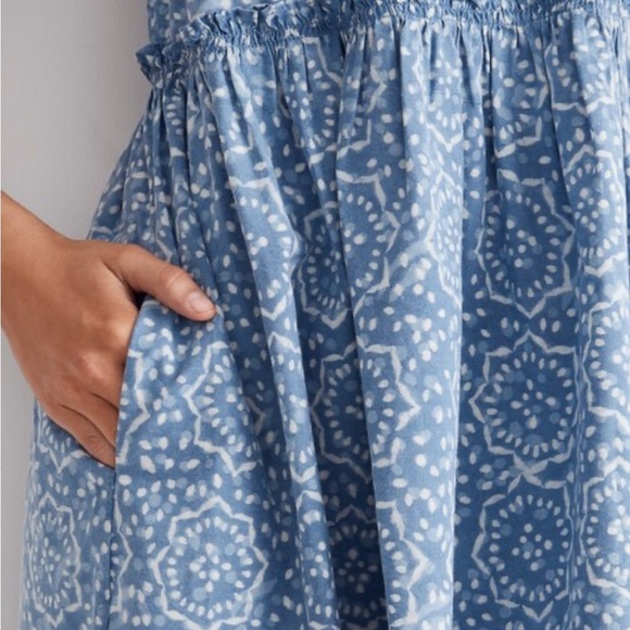 Flutter-Sleeve Ruffle Mini Dress in Flora Medallion - Picture 3 of 7